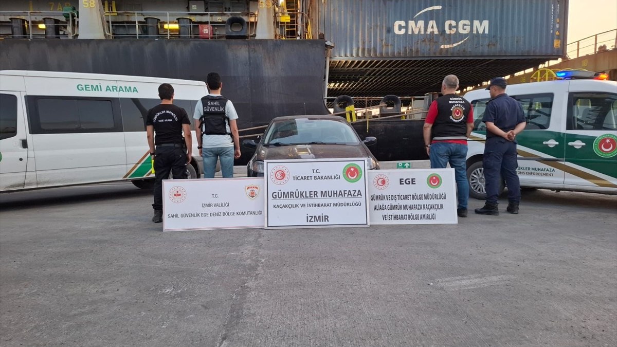 İzmir’de 54 ton 249 kilogram kaçak akaryakıt ele geçirildi