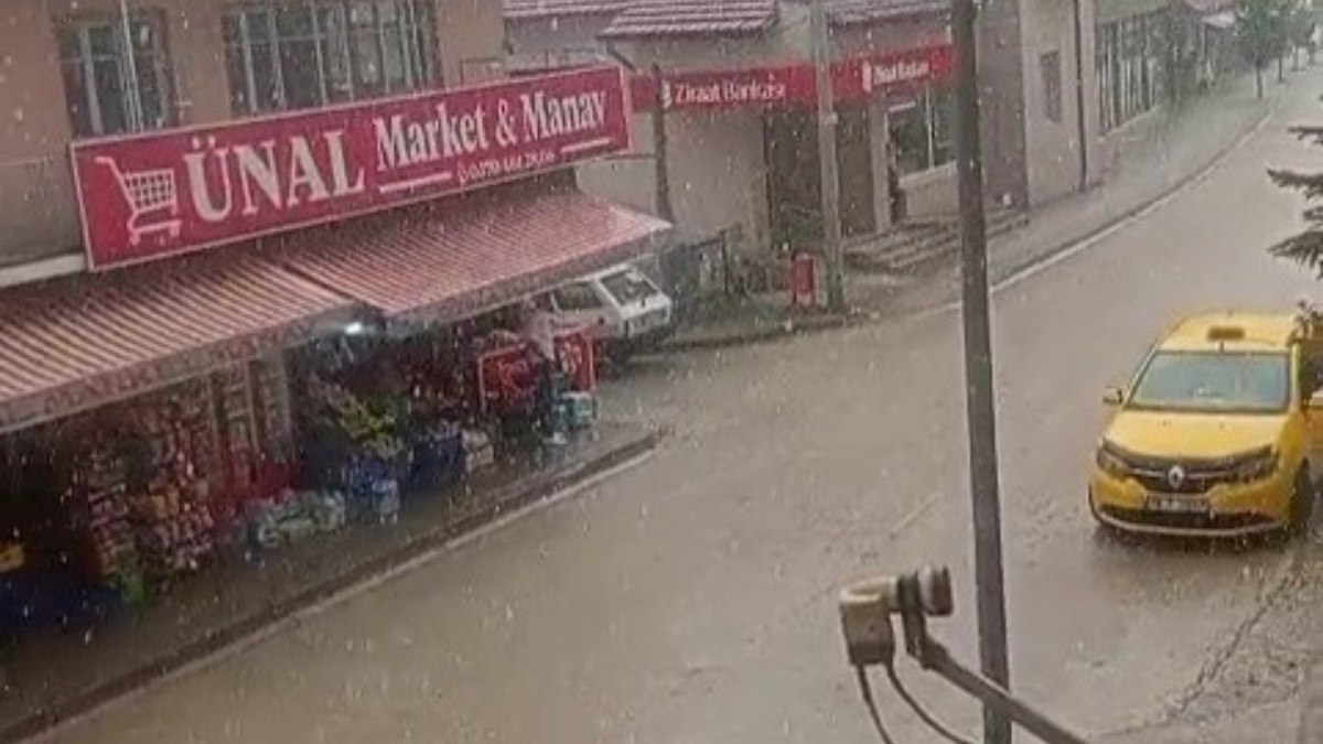Karabük’te dolu yağışı hayatı olumsuz etkiledi