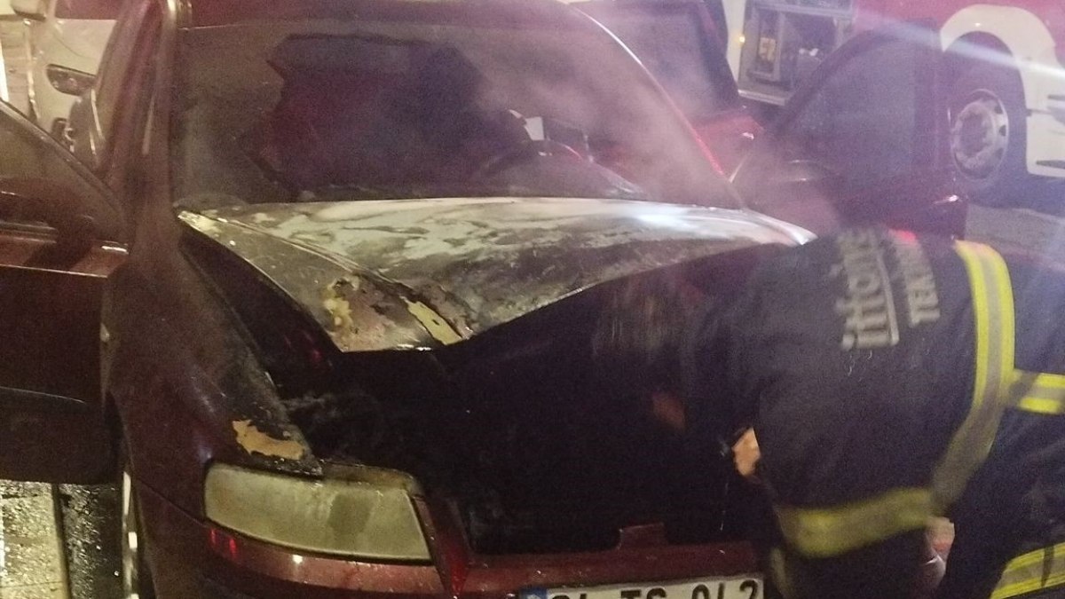 Tekirdağ’da kontağı çevirir çevirmez otomobil yanmaya başladı